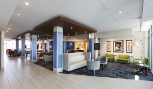 lobby area holiday inn blue pillars, green chairs